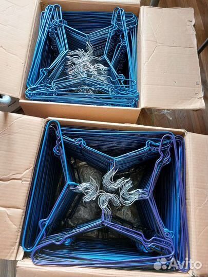 Вешалка плечики