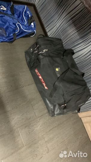 Продам хоккейный баул