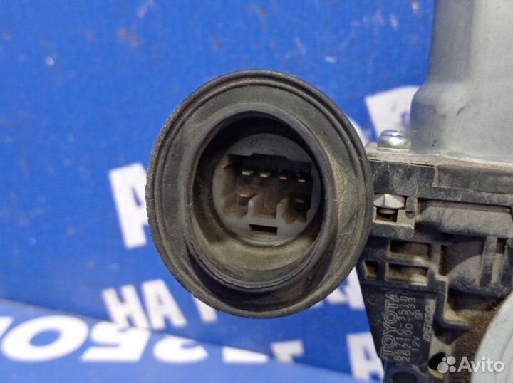 Задний правый стеклоподъемник Toyota Highlander