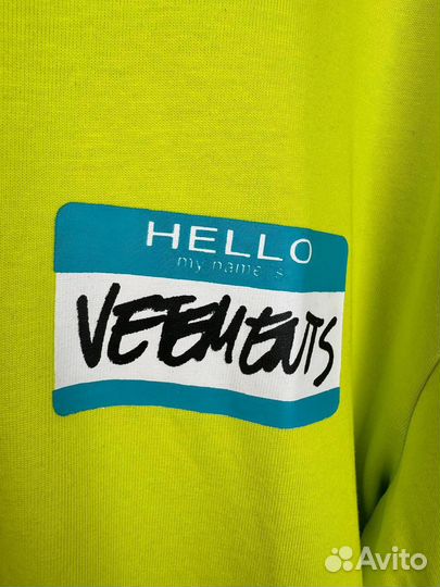 Футболка vetements hello