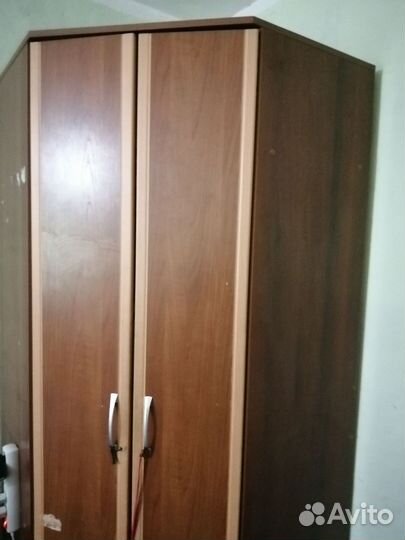 Шкаф и холодильник