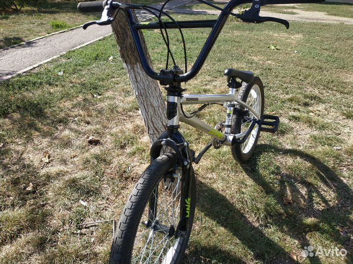 Трюковой велосипед BMX Mongoose Legion L10