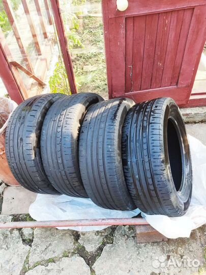 Continental ContiPremiumContact 5 215/65 R16