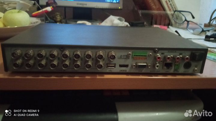 Продам видеорегистратор с монитором в комплекте