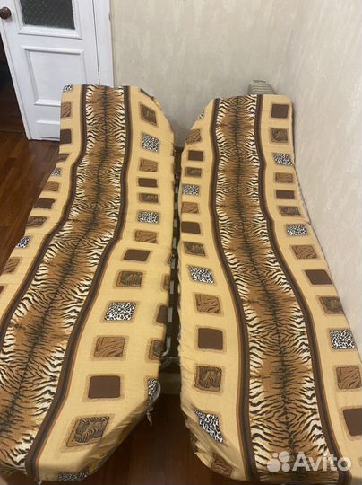 Диван книжка