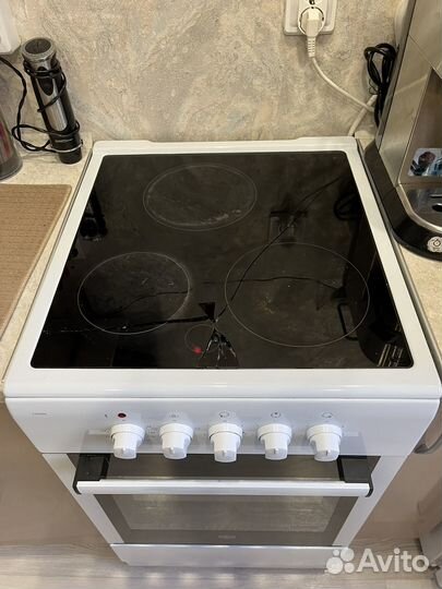 Плита электрическая tessa e33606 (стекло сломано)