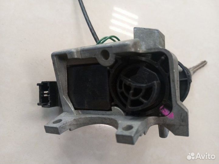 Замок зажигания Chevrolet Tahoe GMT900 LY5 2008