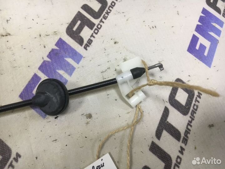 Трос замка двери задней левой Фольксваген Гольф 5