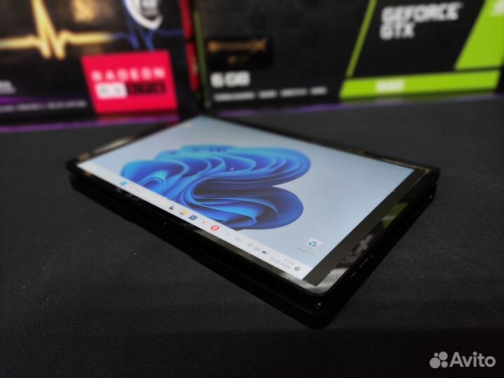 Карманный сенсорный ноутбук