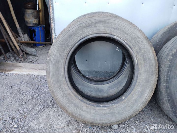 Продам резину 215/65 r16
