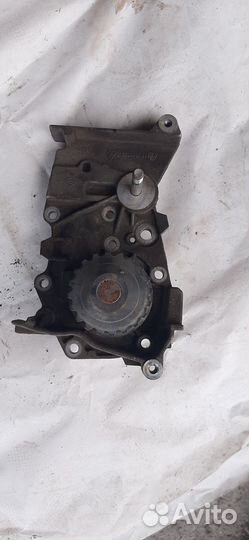 Насос водяной (Помпа) Logan 2005-2014