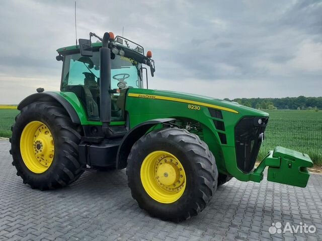 Трактор John Deere 8230, 2010