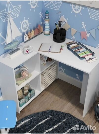 Письменный стол