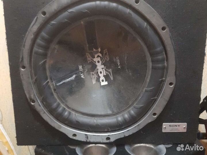 Автомобильный сабвуфер