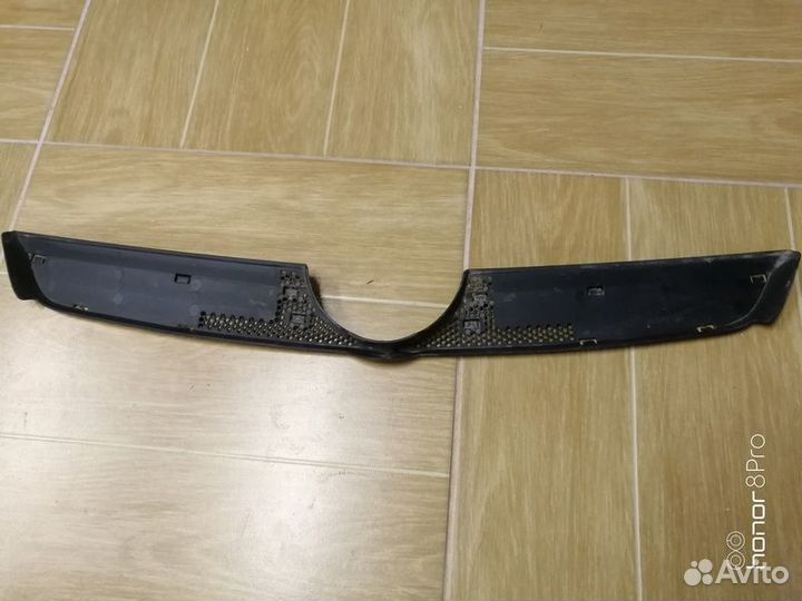Отражатель решетки радиатора Opel Zafira B