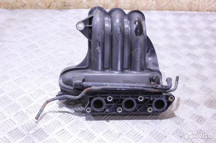 Коллектор впускной Skoda Fabia 2007 2015