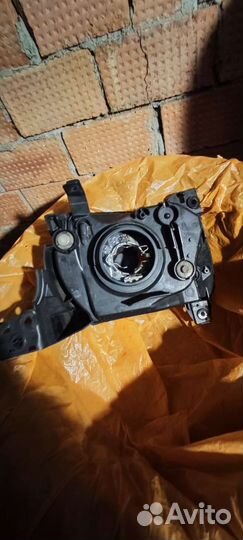 Фара на mazda мпв