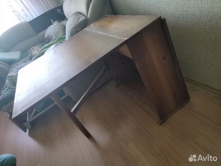 Стол книжка