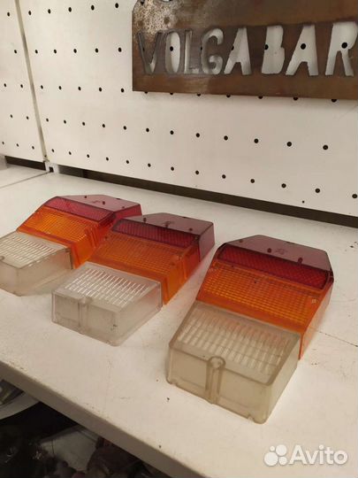 Стекло заднего фонаря газ 24