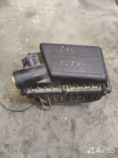 Корпус воздушного фильтра Вольво 850 2.5