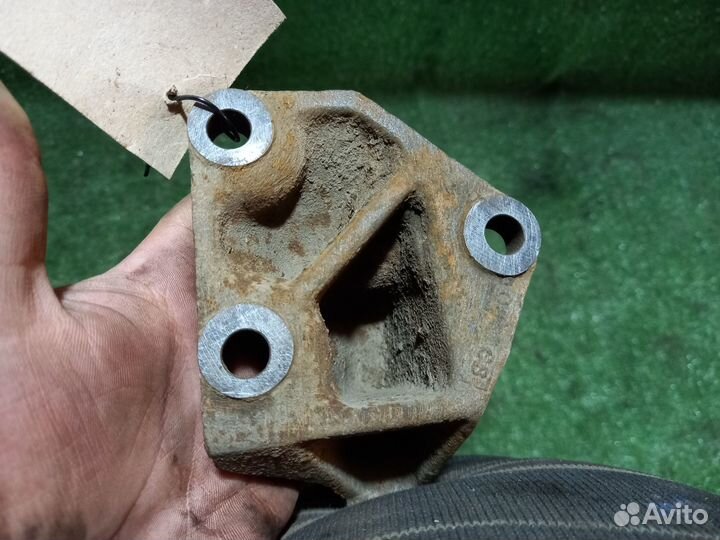 Крепление генератора Ford Sierra