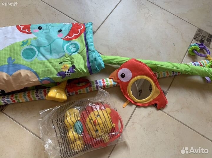 Развивающий коврик новый fischer price