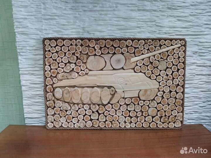 Панно с танком