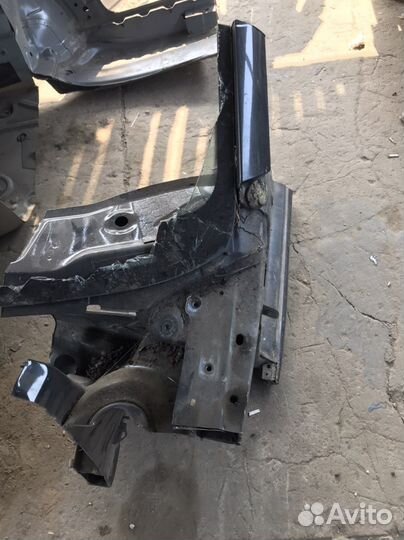 Передняя стойка кузова Volkswagen Polo