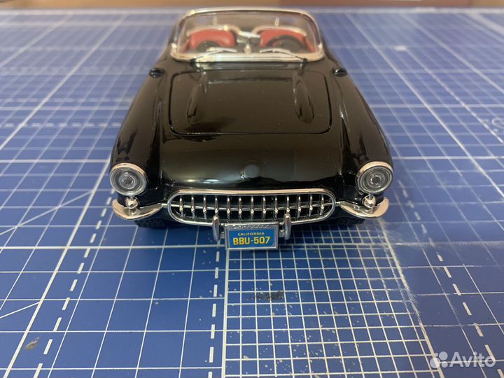Chevrolet Corvette 1/24