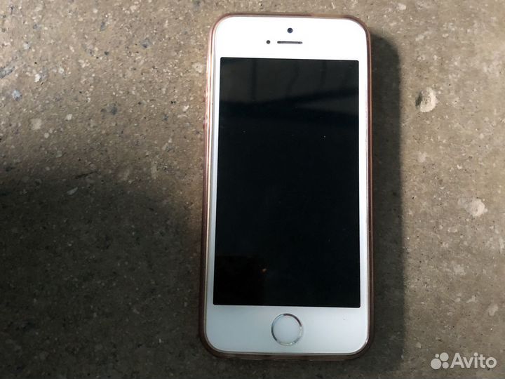 Телефон iPhone se