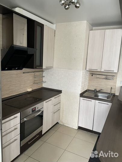 Кухонный гарнитур с техникой