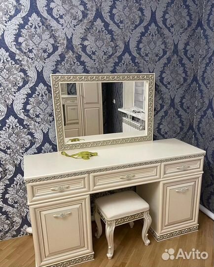 Спальный гарнитур Берта