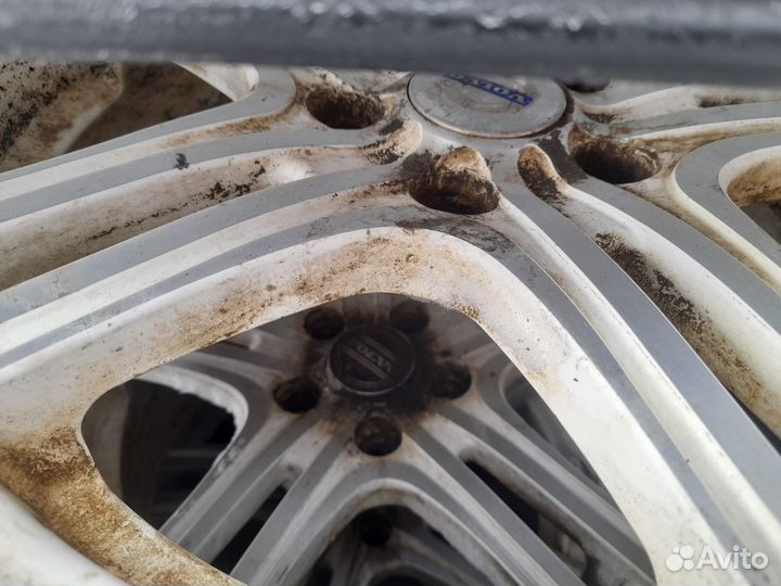 Шины диски и колеса на 16 зимниеи