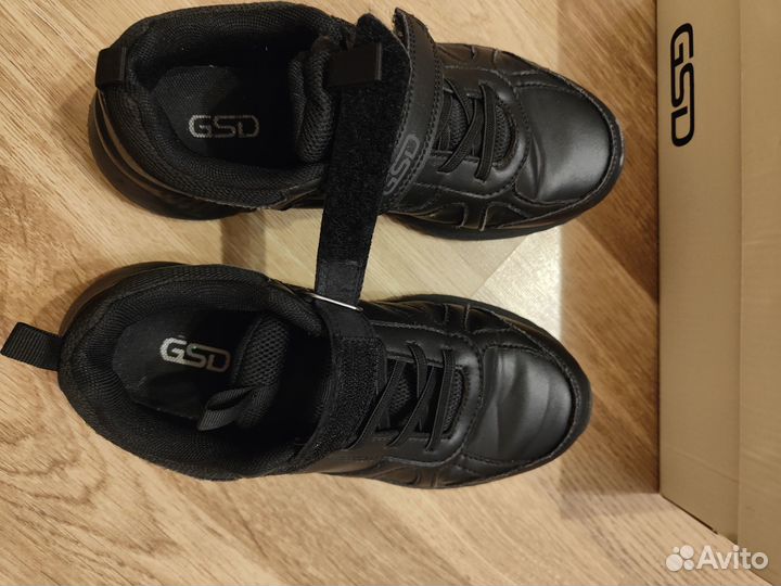 Продам детские кроссовки GSD 36p