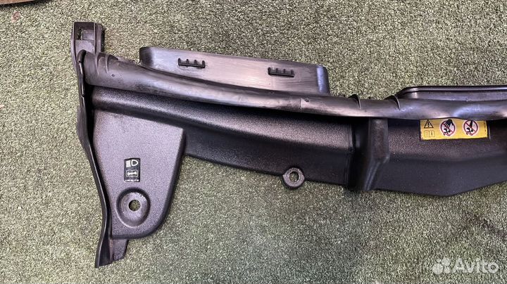 Воздухозаборник OM642 на Mercedes W213 E-Class