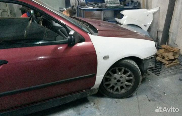 Крылья пластиковые штатные Nissan Primera P11 рест