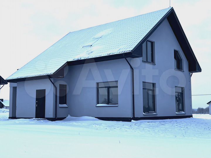 Коттедж 215 м² на участке 15 сот.