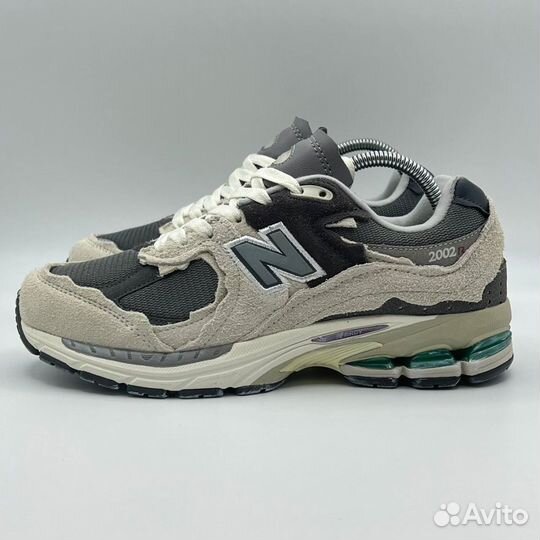 Мужские кроссовки New Balance 2002R White