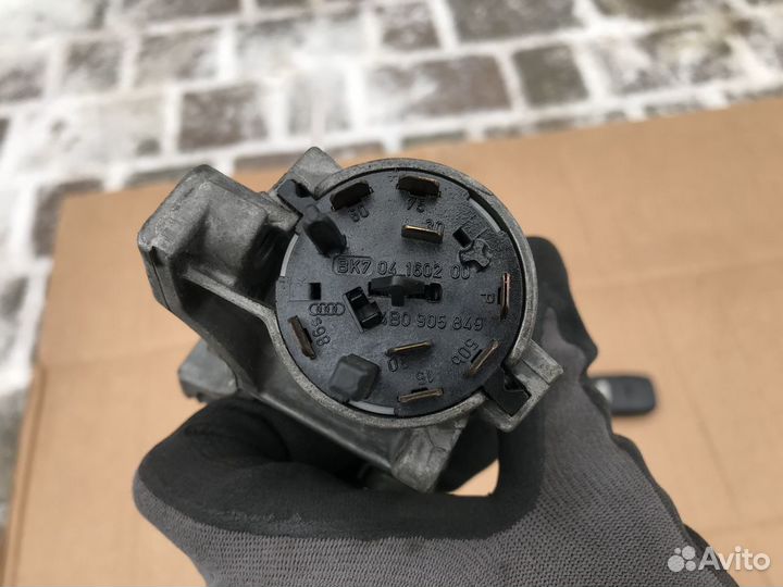 Замок зажигания на Audi A6 C5 АКПП