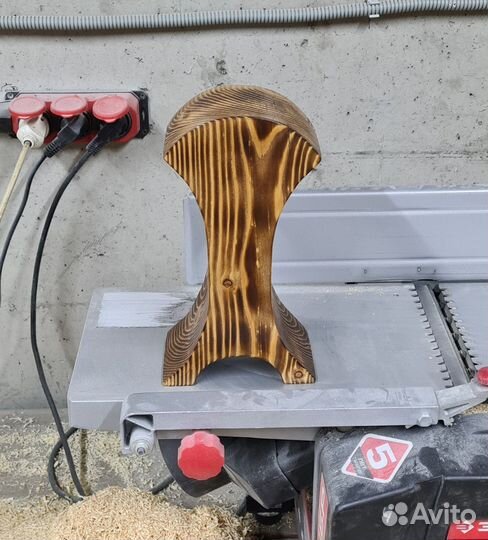 Подставка для наушников