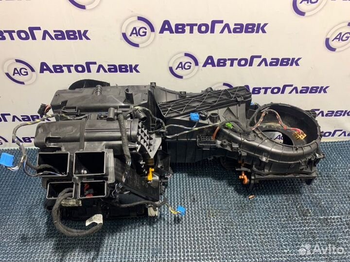 Корпус отопителя Volkswagen Passat