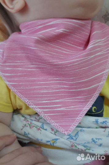 Треугольные слюнявчики