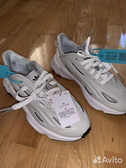 Кроссовки adidas