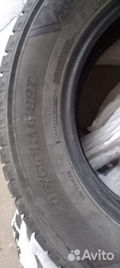 Kumho WinterCraft Ice Wi51 205/65 R16