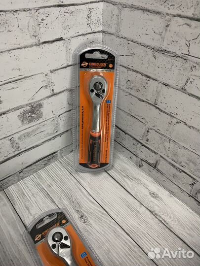 Трещетка маленькая новая (в упоковке )