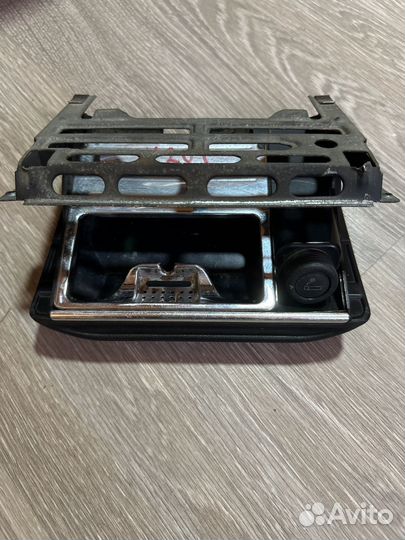 Пепельница Mercedes W201 (190)