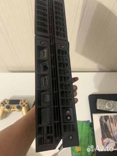 Sony PS4 500Gb 2 джоя