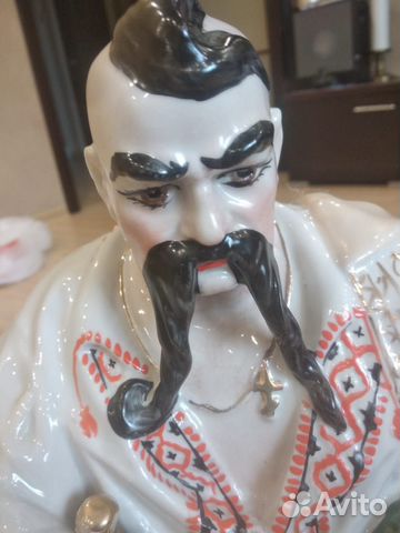 Тарас Бульба фарфоровая статуэтка (большой)