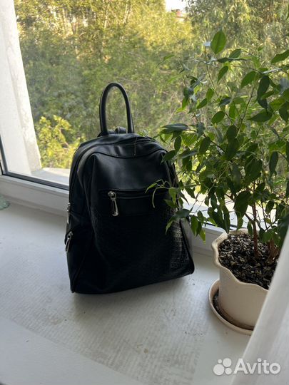 Рюкзак черный школьный кожа