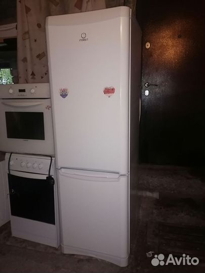 Холодильник Indesit